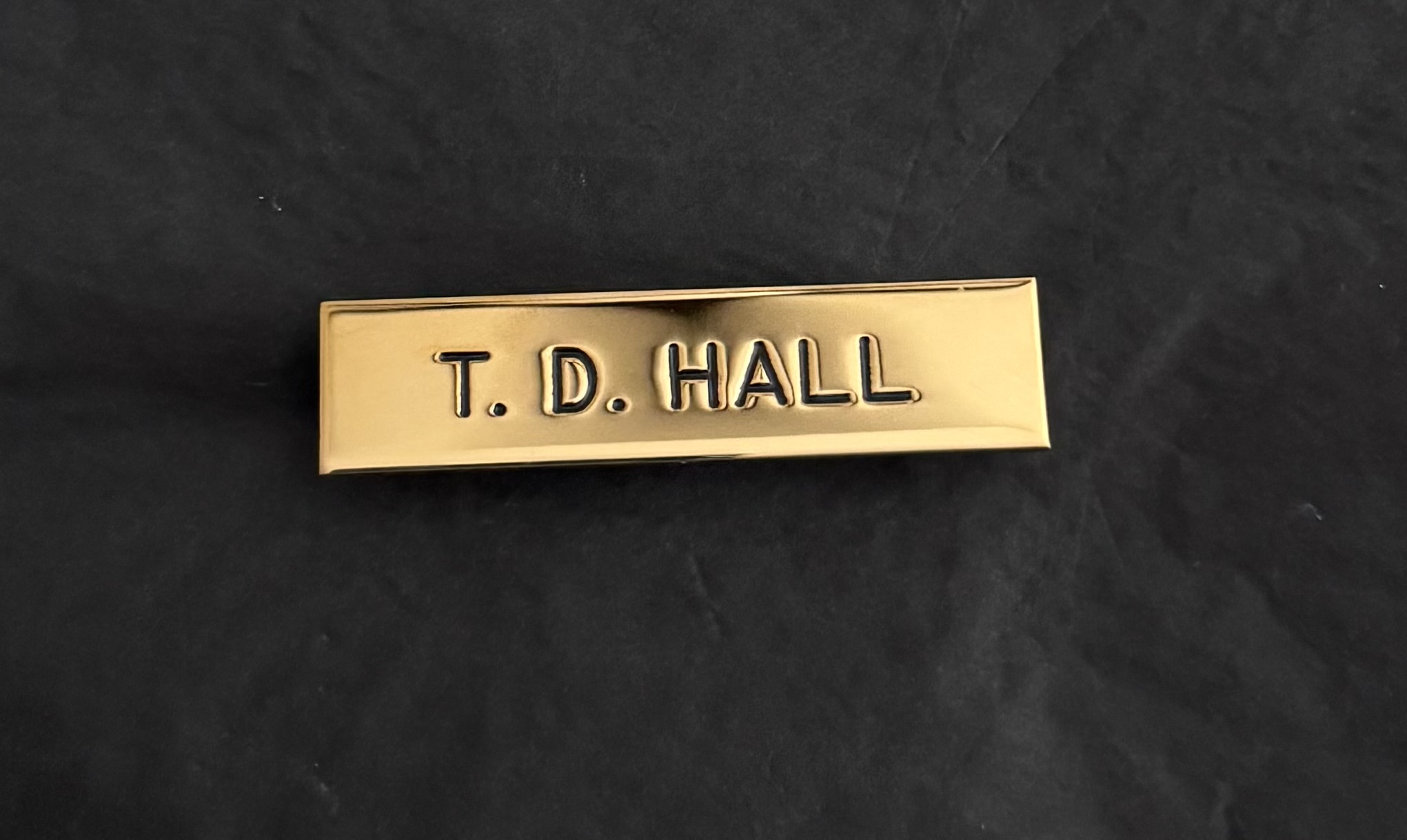 NAME PLATE - GOLD (2 5/16" NAILS W/V450 CB)